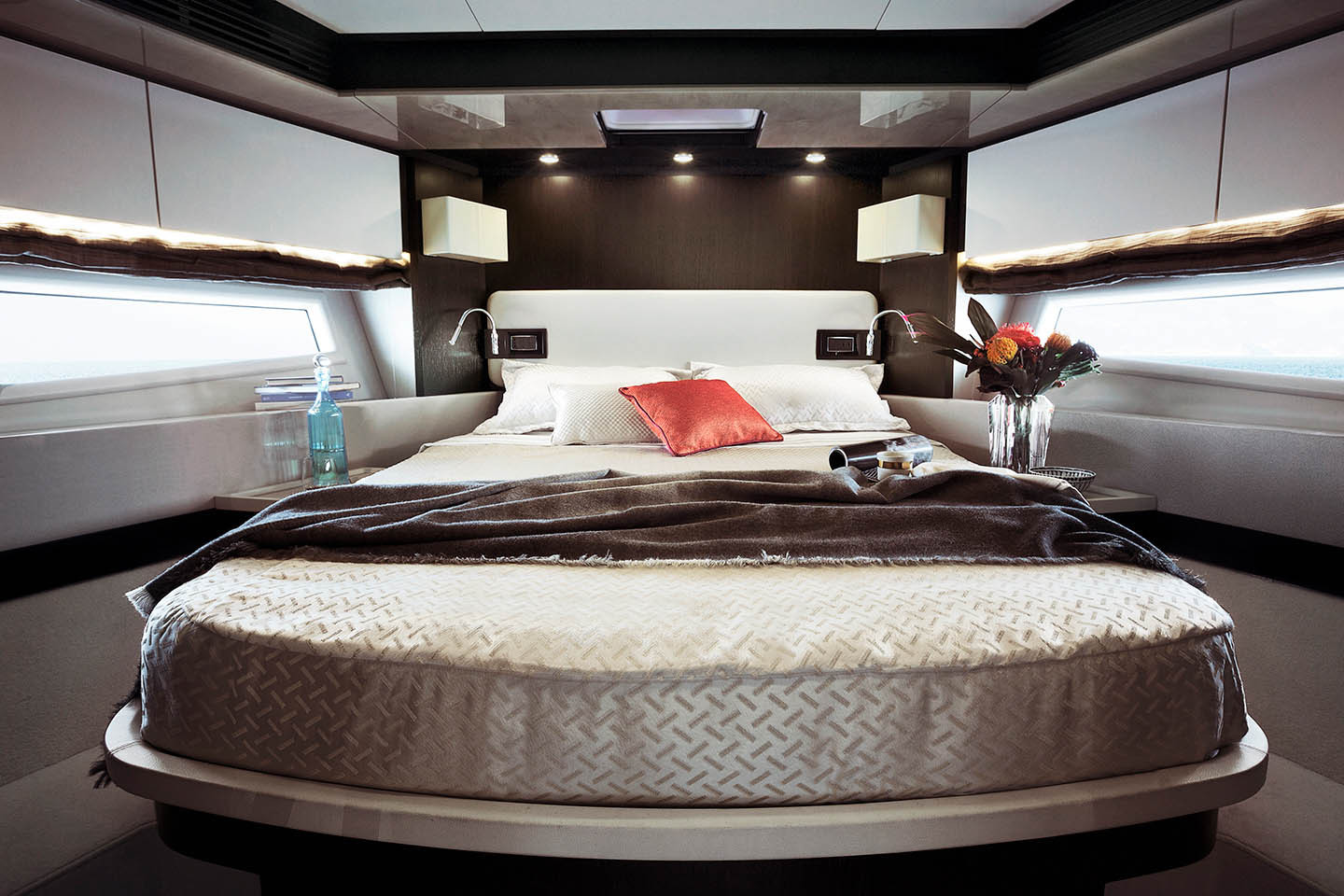 68 azimut Cerulean Miami Beach Charters 10 (1)