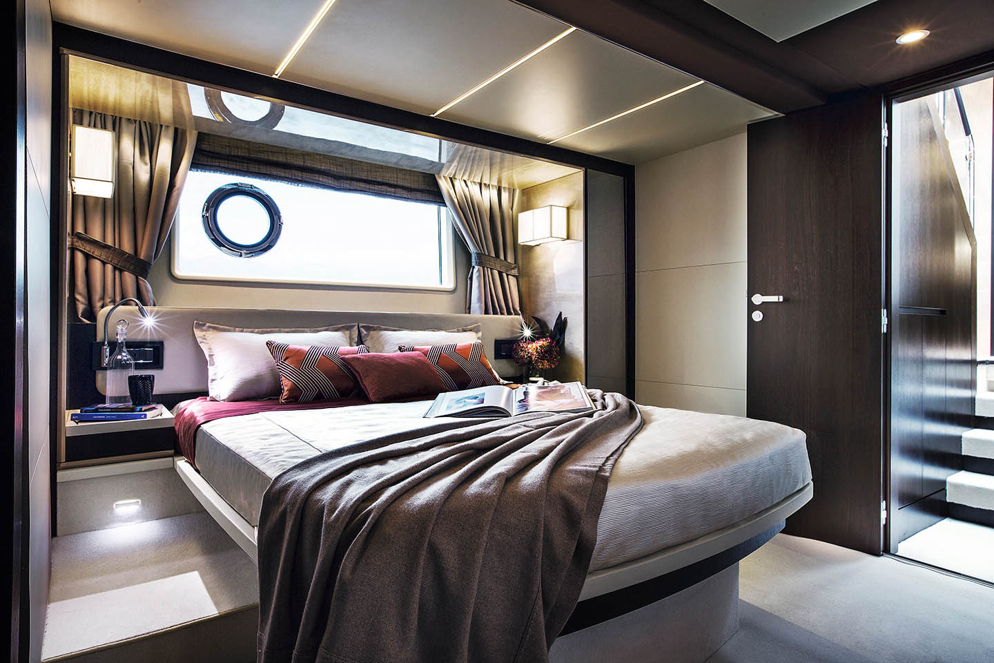 68 azimut Cerulean Miami Beach Charters 9 (1)